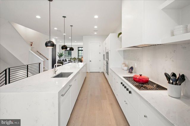 44645 DANVERS TER, Ashburn, VA 20147