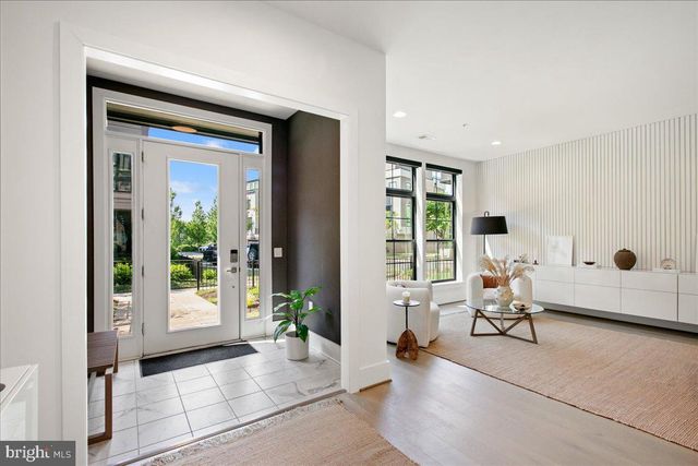 44645 DANVERS TER, Ashburn, VA 20147
