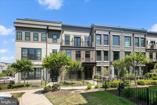 44645 DANVERS TER, Ashburn, VA 20147