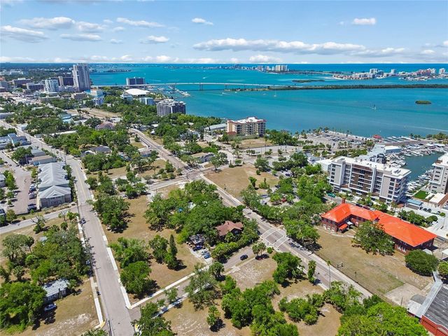 809 N FORT HARRISON AVENUE, Clearwater, FL 33755