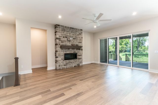 1514 Crystal Rim Court, Hebron, KY 41048