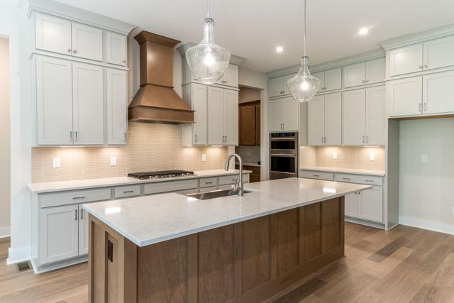 1514 Crystal Rim Court, Hebron, KY 41048