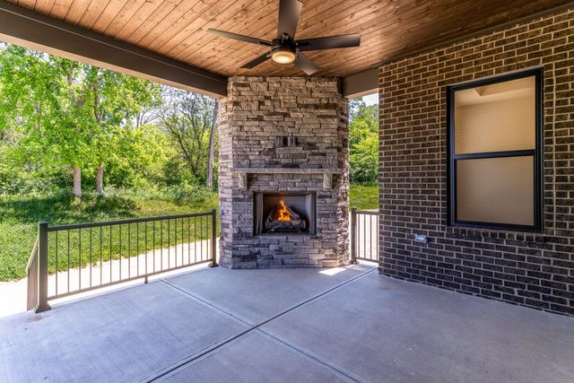 1514 Crystal Rim Court, Hebron, KY 41048