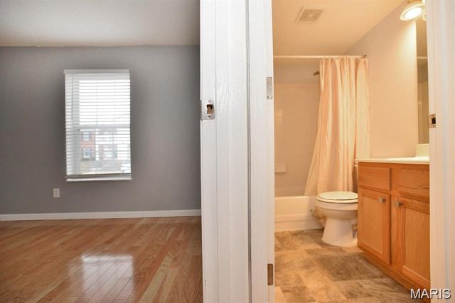 4300 Forder Gardens Place E, St Louis, MO 63129