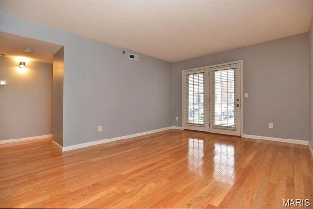 4300 Forder Gardens Place E, St Louis, MO 63129