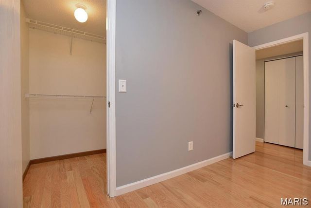 4300 Forder Gardens Place E, St Louis, MO 63129