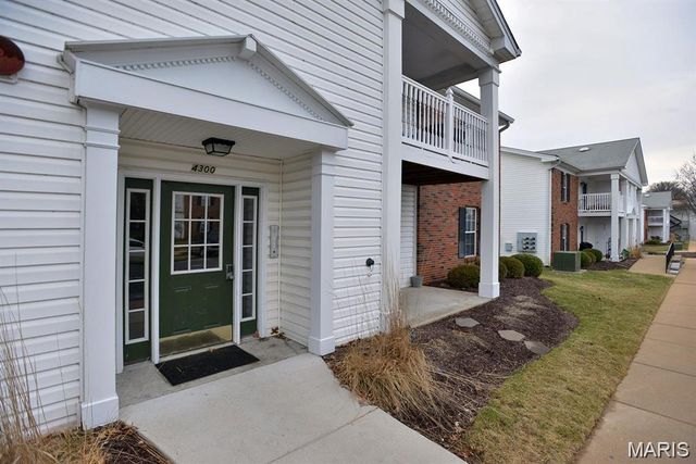4300 Forder Gardens Place E, St Louis, MO 63129