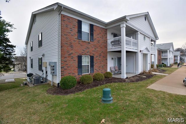 4300 Forder Gardens Place E, St Louis, MO 63129