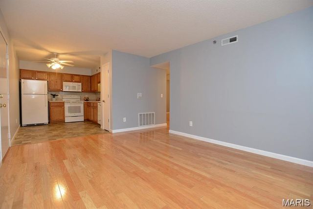 4300 Forder Gardens Place E, St Louis, MO 63129