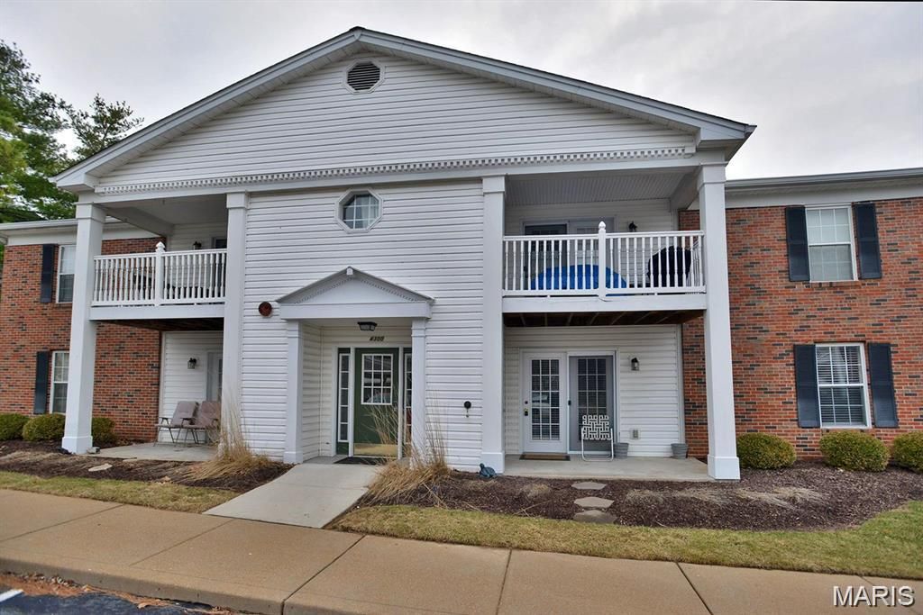 4300 Forder Gardens Place E, St Louis, MO 63129
