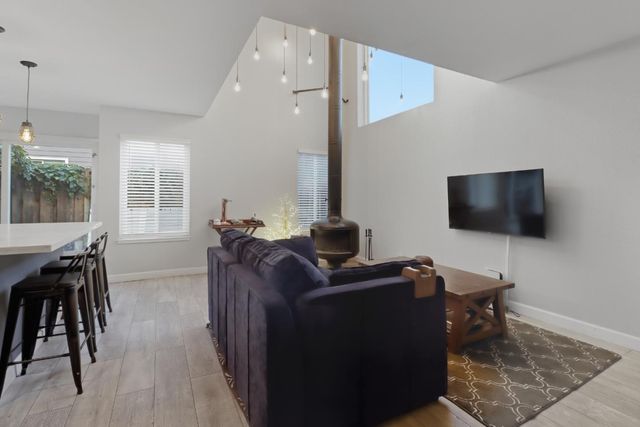 833 S San Tomas Aquino L, Campbell, CA 95008