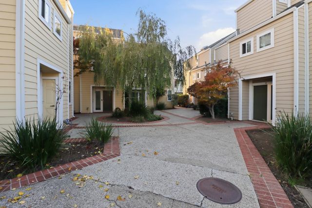 833 S San Tomas Aquino L, Campbell, CA 95008