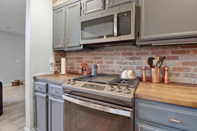 833 S San Tomas Aquino L, Campbell, CA 95008