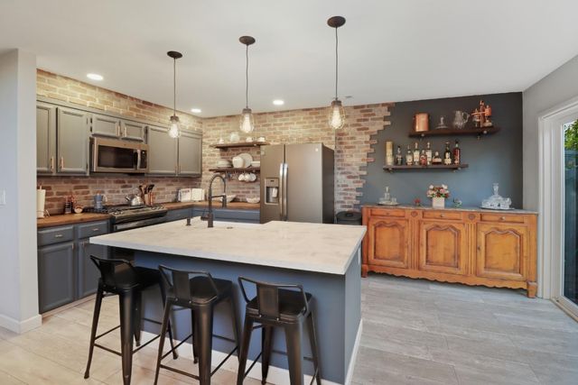 833 S San Tomas Aquino L, Campbell, CA 95008