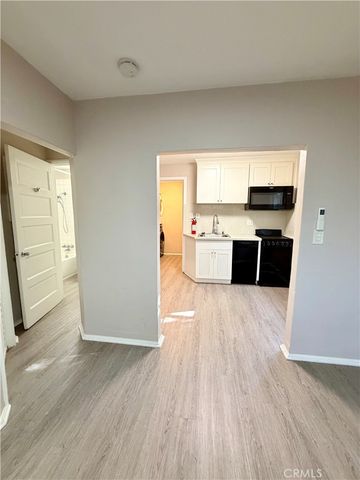 1542 E Woodbury Road, Pasadena, CA 91104