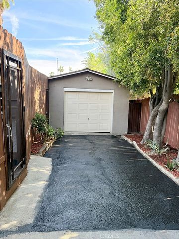 1542 E Woodbury Road, Pasadena, CA 91104