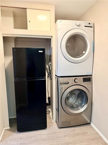 1542 E Woodbury Road, Pasadena, CA 91104