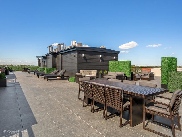 2801 Thatcher Avenue 304, River Grove, IL 60171