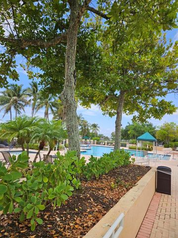 7621 Trent Drive 111, Tamarac, FL 33321