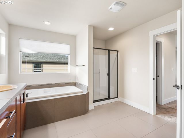 10693 Nw 288TH Ter, North Plains, OR 97133