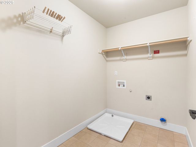 10693 Nw 288TH Ter, North Plains, OR 97133