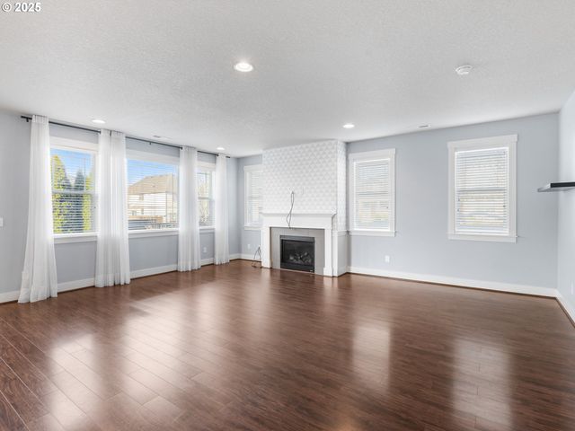 10693 Nw 288TH Ter, North Plains, OR 97133