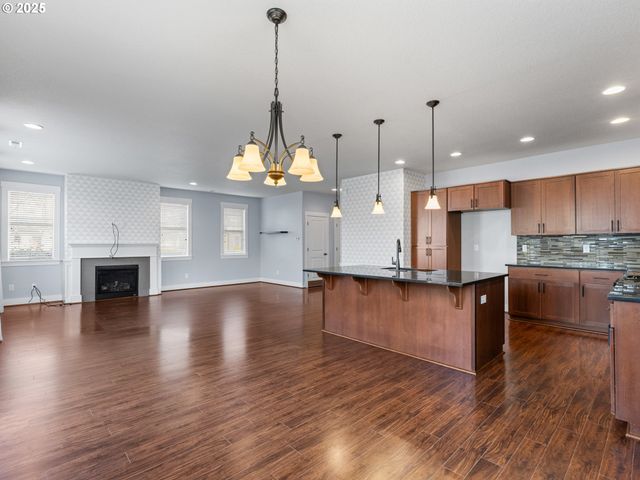 10693 Nw 288TH Ter, North Plains, OR 97133