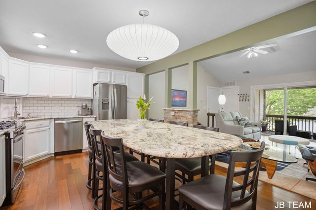 3042 W Crystal Waters Drive, Holland, MI 49424