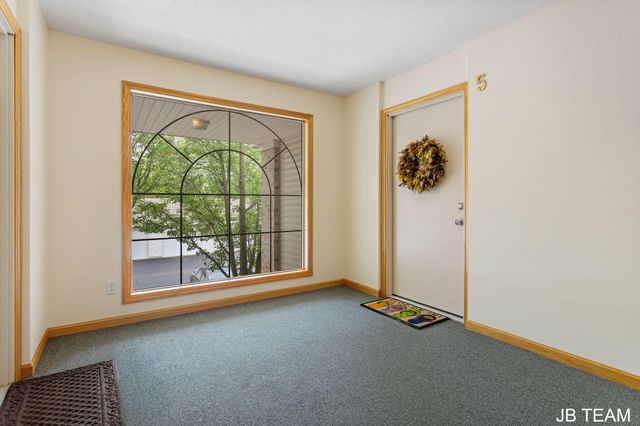 3042 W Crystal Waters Drive, Holland, MI 49424