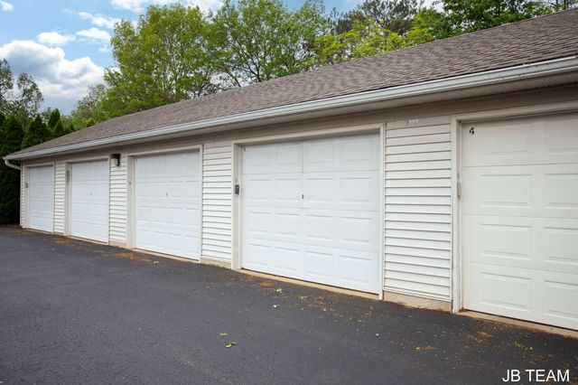 3042 W Crystal Waters Drive, Holland, MI 49424