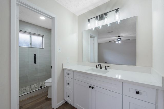 2792 Forest Point Drive, League City, TX 77573