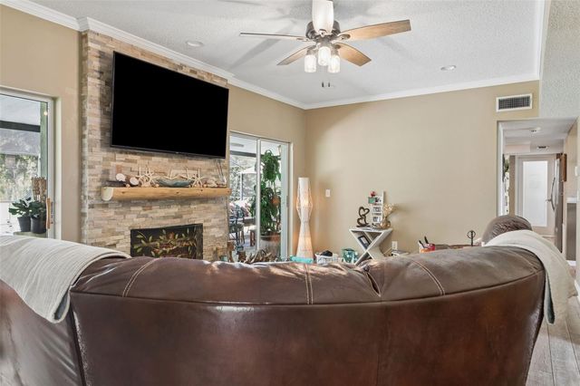 9527 NORCHESTER CIRCLE, Tampa, FL 33647