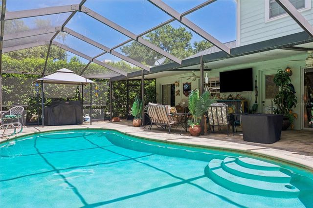 9527 NORCHESTER CIRCLE, Tampa, FL 33647