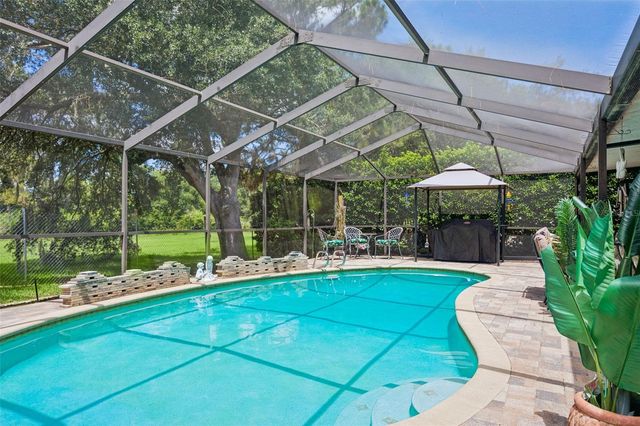 9527 NORCHESTER CIRCLE, Tampa, FL 33647