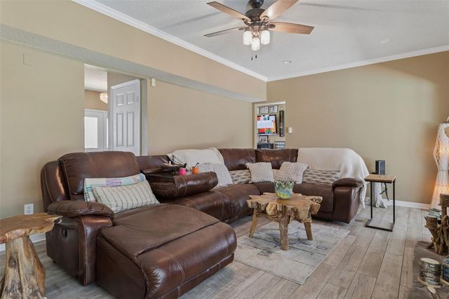 9527 NORCHESTER CIRCLE, Tampa, FL 33647