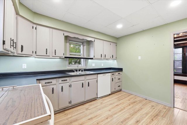206 W WINNEBAGO STREET, Appleton, WI 54911