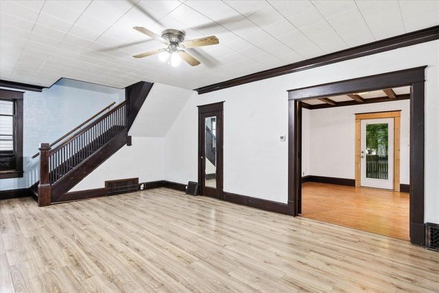 206 W WINNEBAGO STREET, Appleton, WI 54911