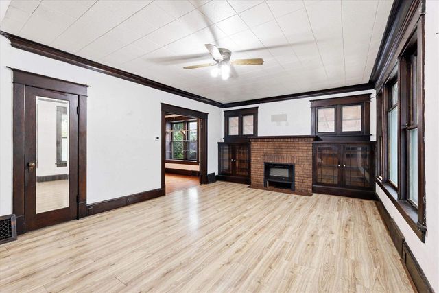 206 W WINNEBAGO STREET, Appleton, WI 54911