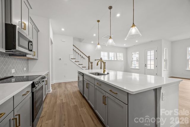 7422 Westrow Avenue, Charlotte, NC 28278