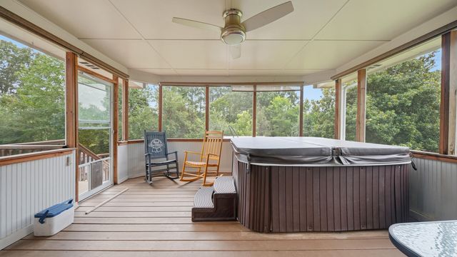 6700 Moss Lake Drive, Hixson, TN 37343