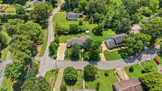 6700 Moss Lake Drive, Hixson, TN 37343