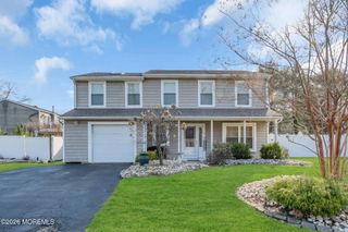 11 Barre Drive, Howell, NJ 07731