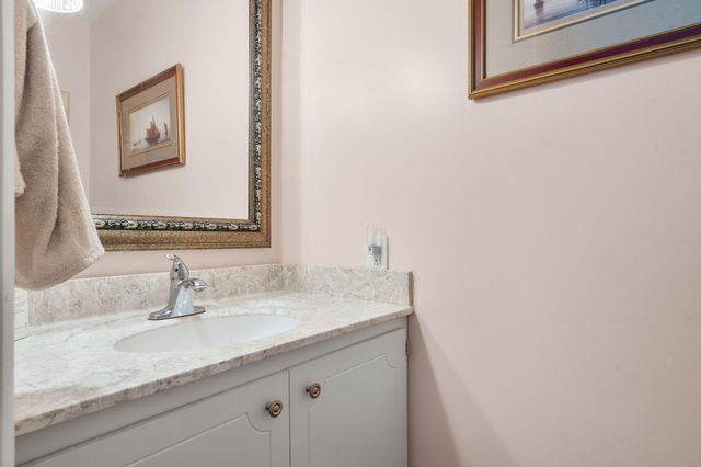 9 Bridgeview Drive, Kimberling City, MO 65686