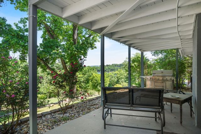 9 Bridgeview Drive, Kimberling City, MO 65686