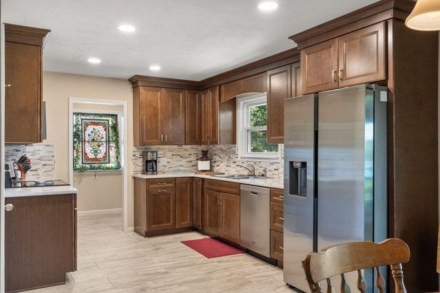 9 Bridgeview Drive, Kimberling City, MO 65686