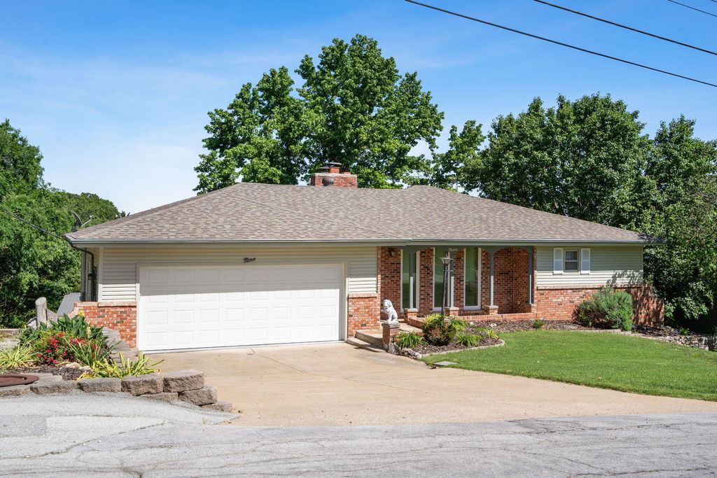 9 Bridgeview Drive, Kimberling City, MO 65686