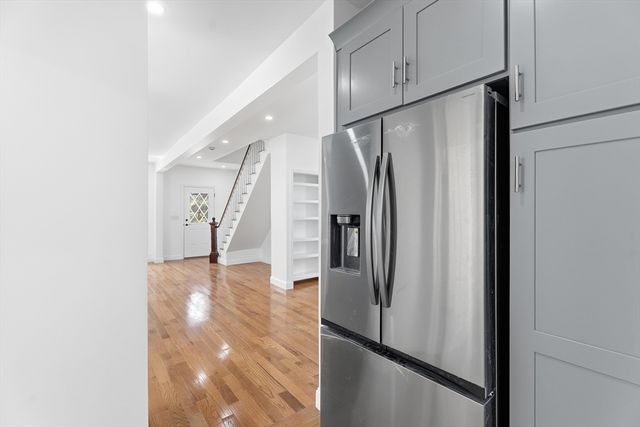 24 Marblehead St, North Andover, MA 01845