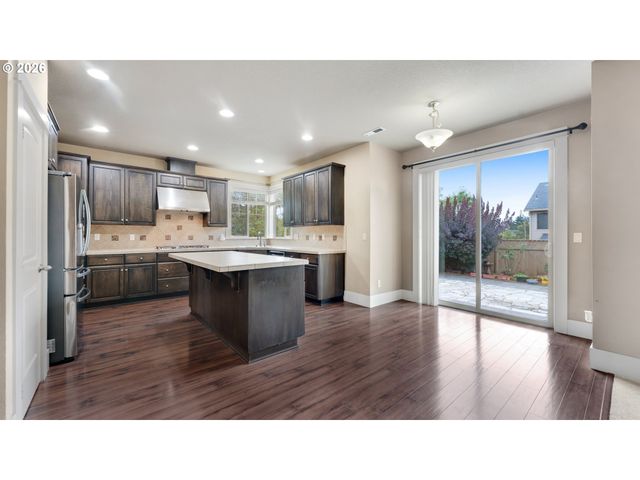 11126 Se PHEASANT RIDGE Dr, Happy Valley, OR 97086