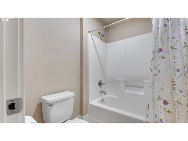 11126 Se PHEASANT RIDGE Dr, Happy Valley, OR 97086