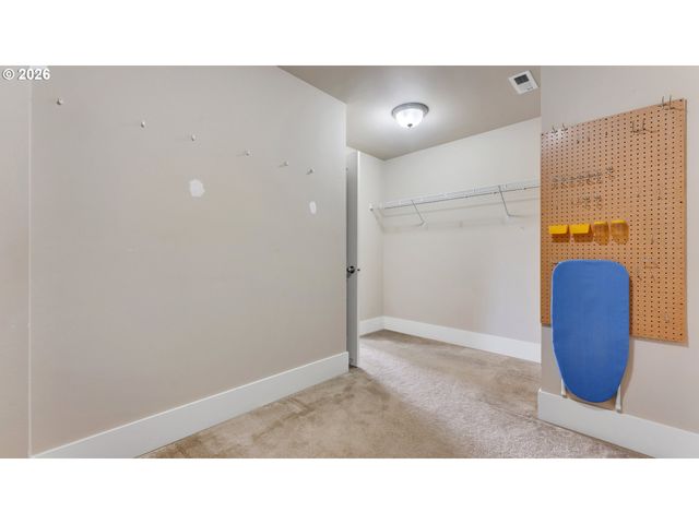 11126 Se PHEASANT RIDGE Dr, Happy Valley, OR 97086